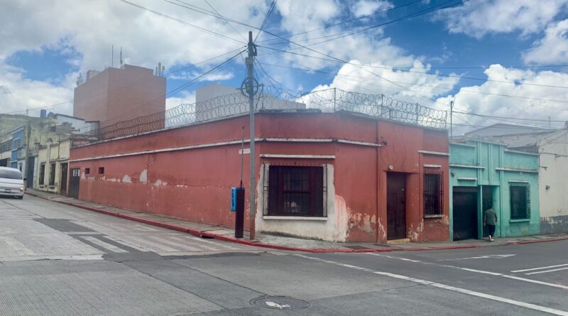 Fachada del inmueble de la zona 1 reconocido como patrimonio cultural.